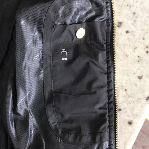 Calvin Klein Performance Vest - Picture 5 of 5